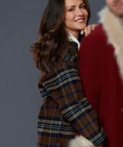Italia ricci movie catch me if you claus 2023 avery brown plaid coat
